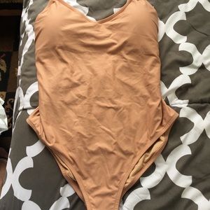 One piece swim suit